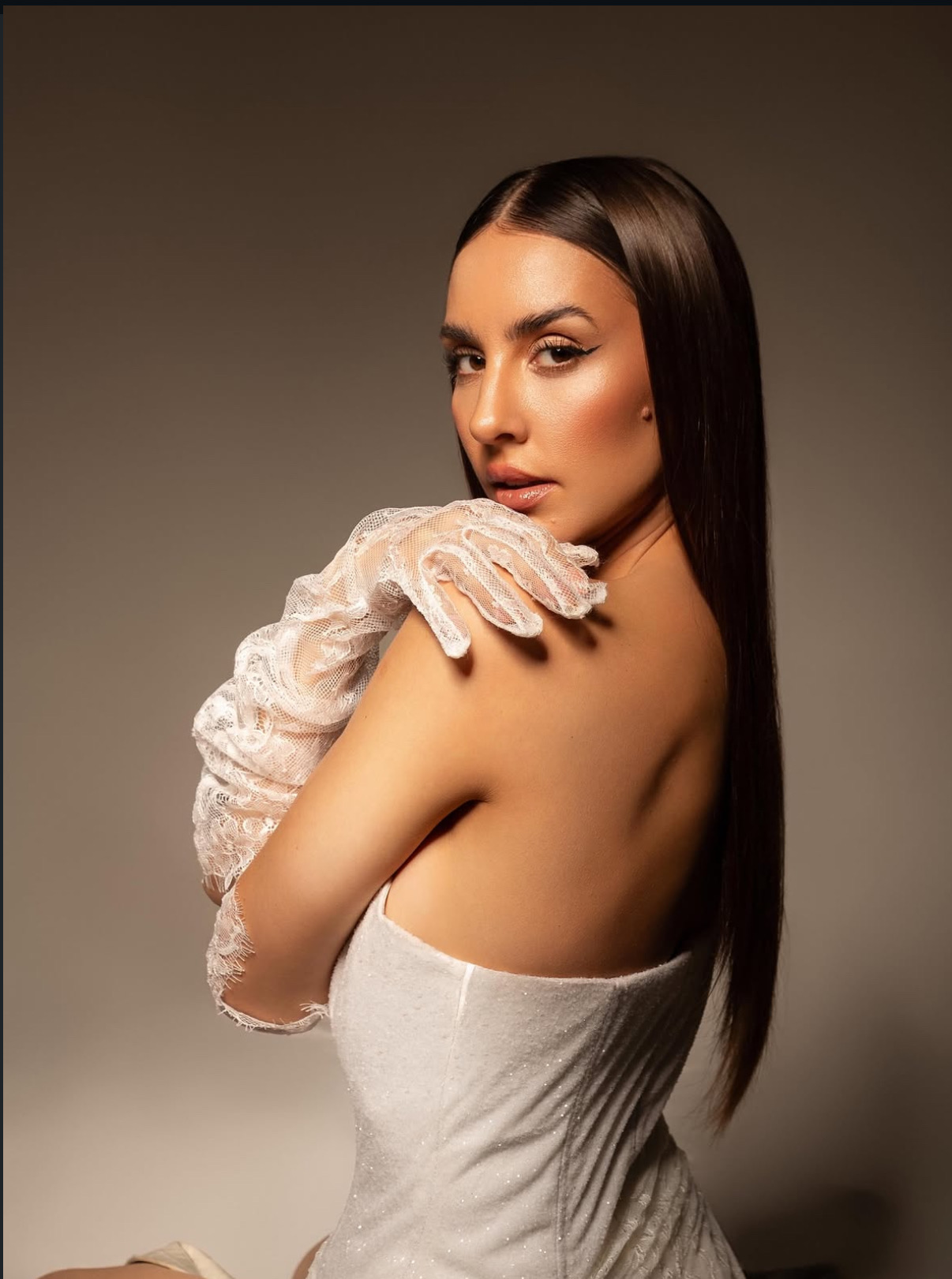 Cata Vicz, artist